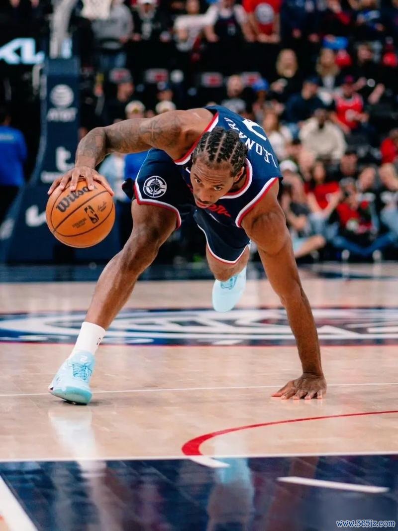 莱昂纳德膝伤未愈，将无限期缺席新赛季开局