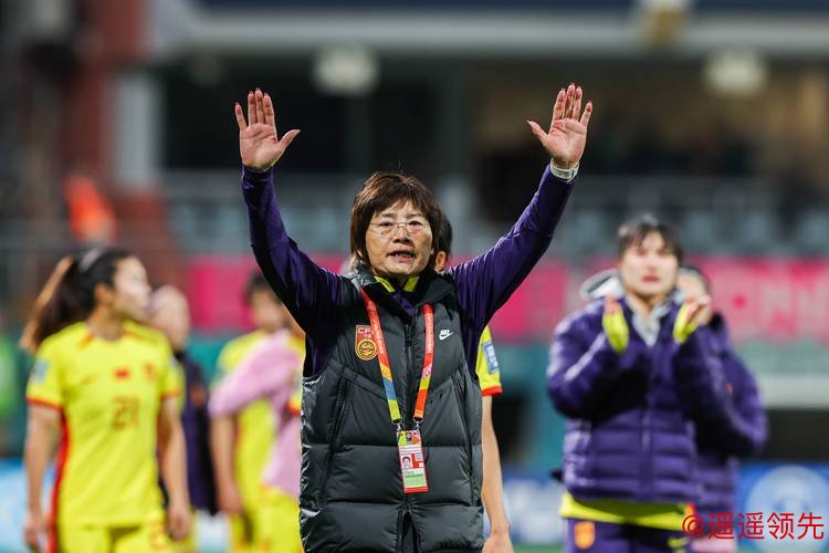 女足世界杯前瞻丨不畏困难 接受挑战 水庆霞主教练：请支持中国女足！